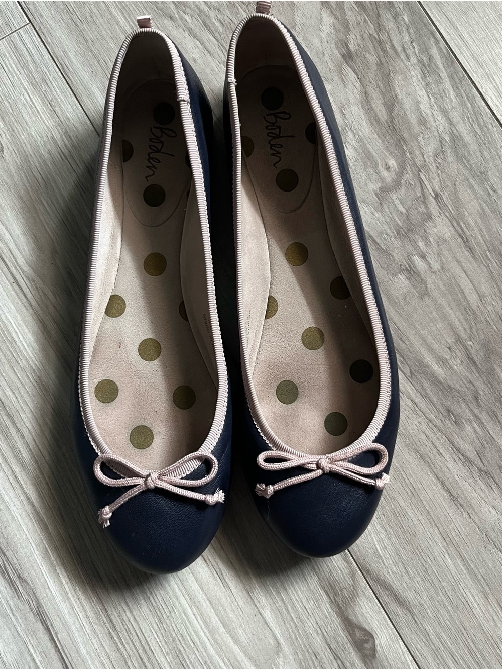 Boden Navy Flats with Blush Trim - Picture 2 of 10